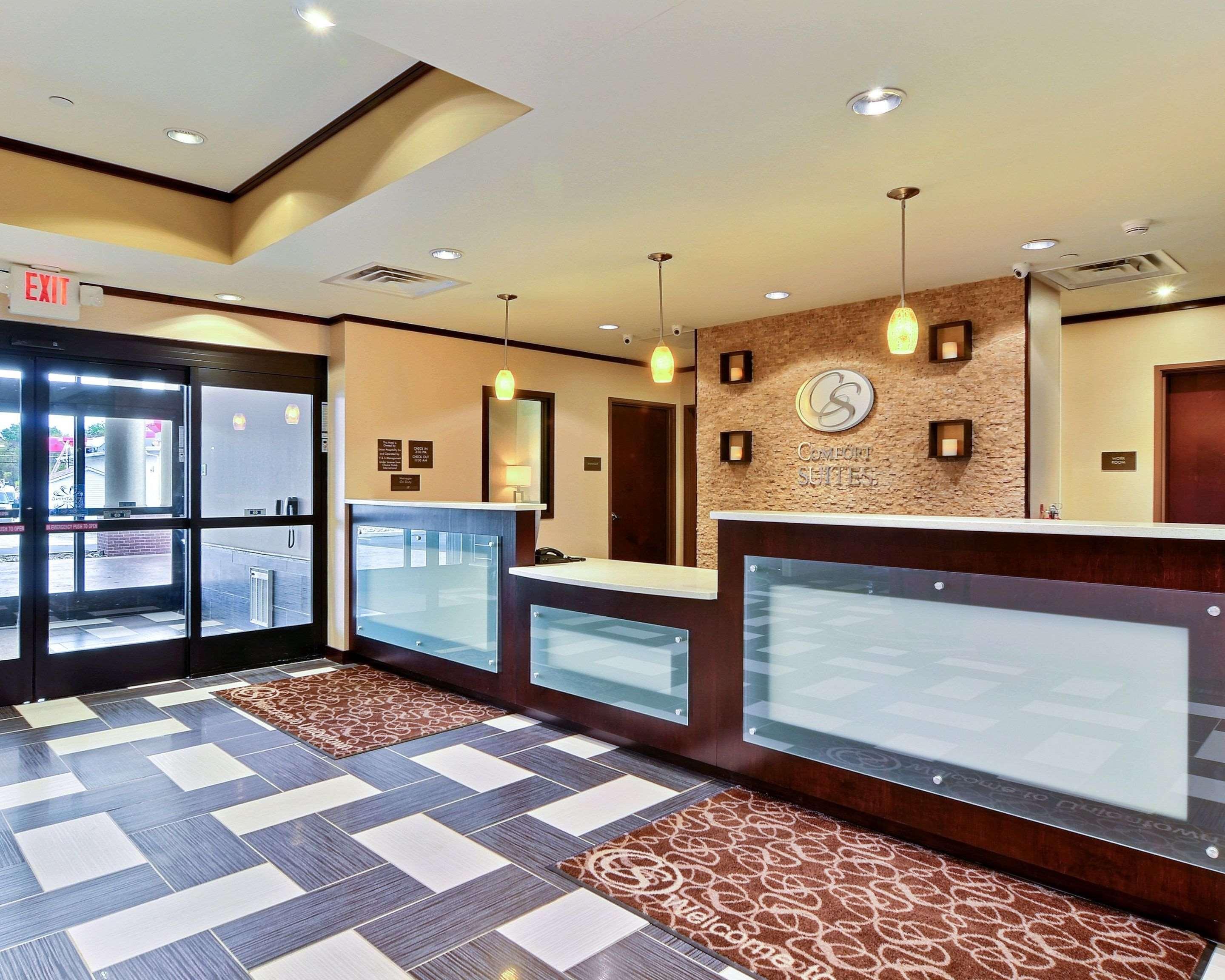Comfort Suites Uniontown Exteriör bild