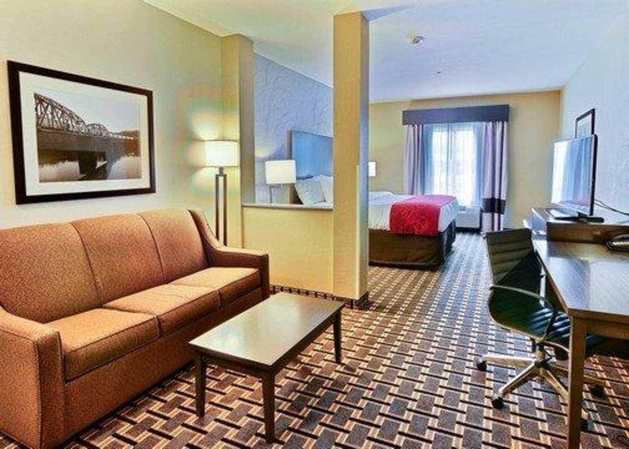 Comfort Suites Uniontown Exteriör bild