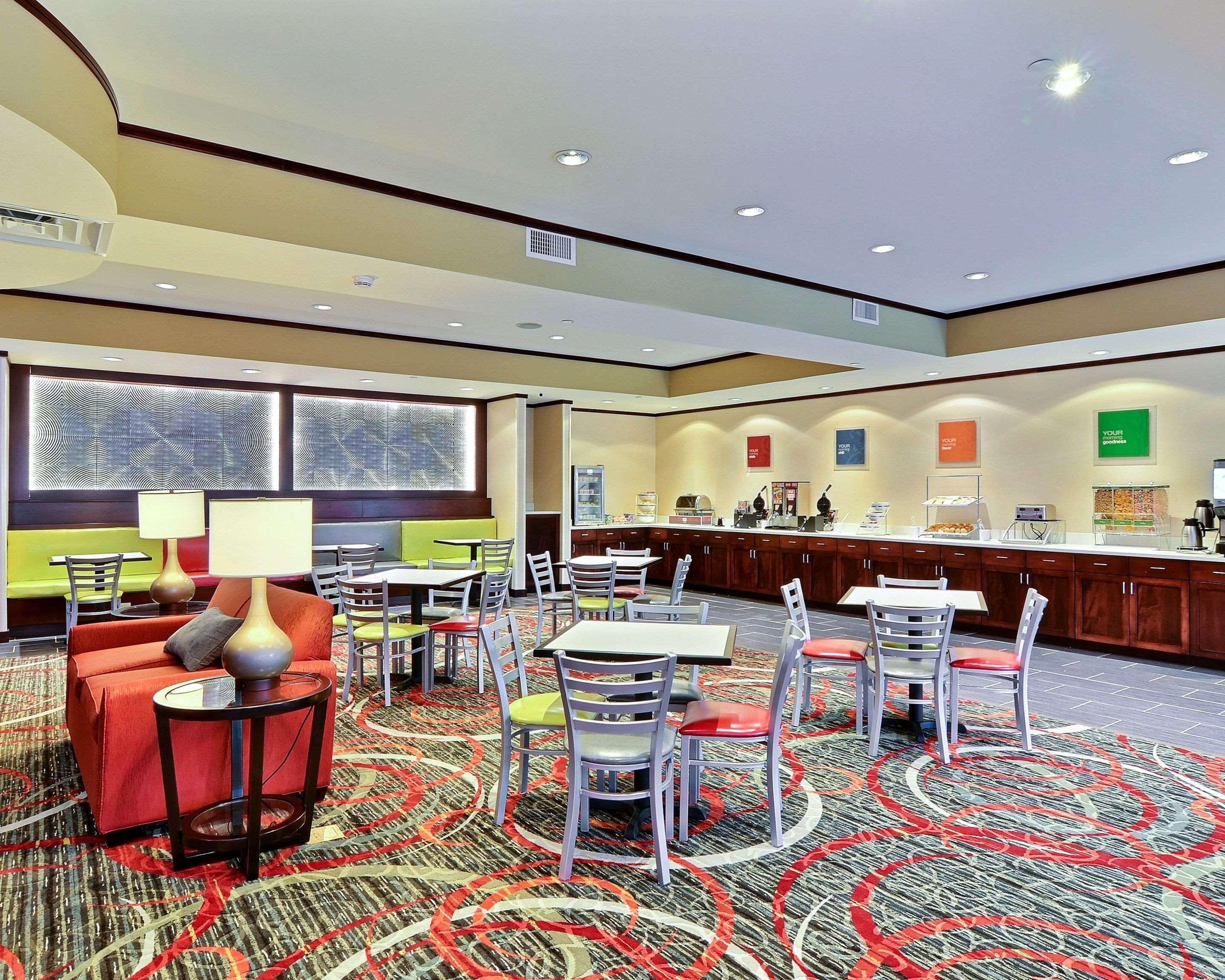 Comfort Suites Uniontown Exteriör bild