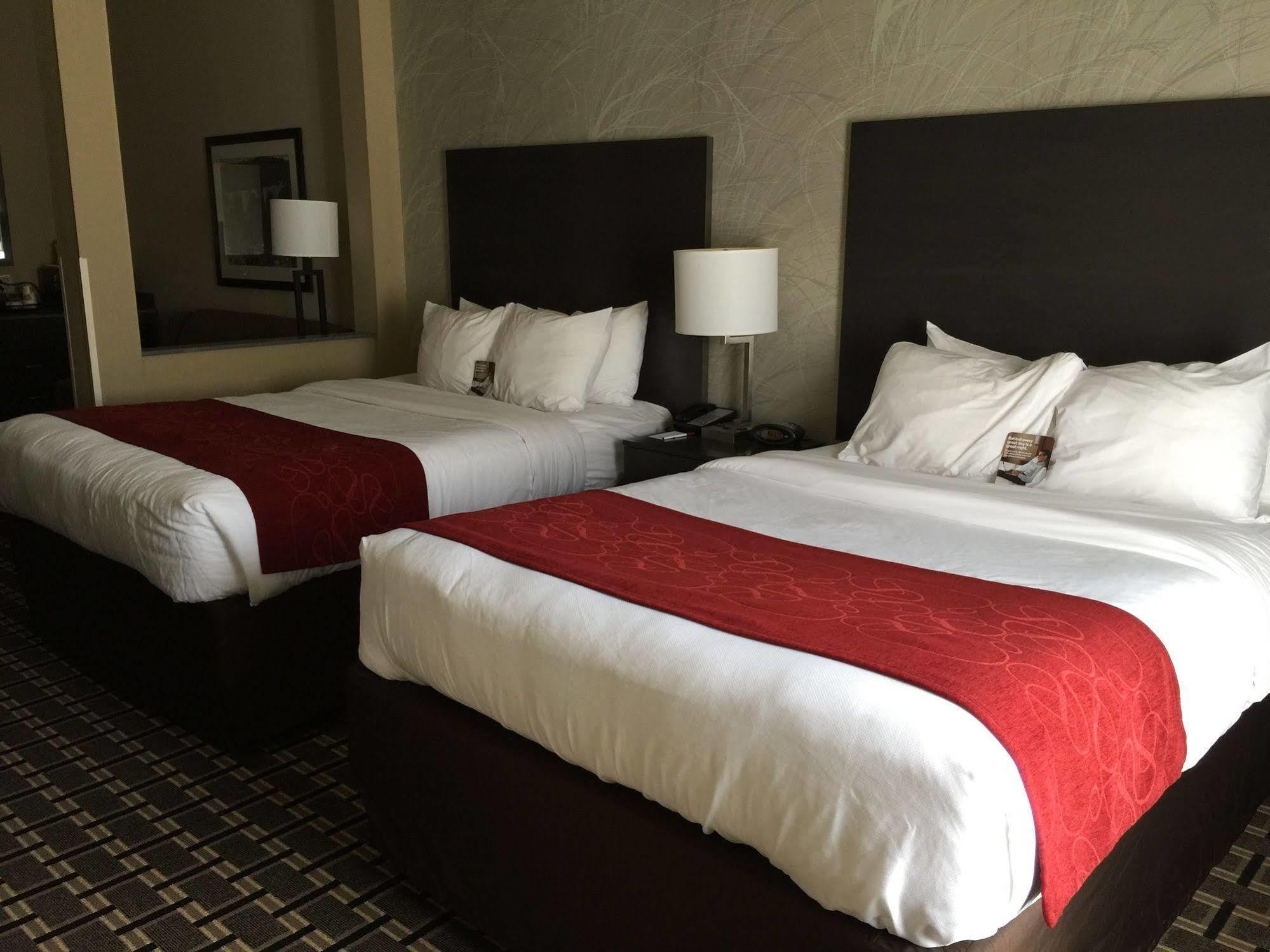 Comfort Suites Uniontown Exteriör bild
